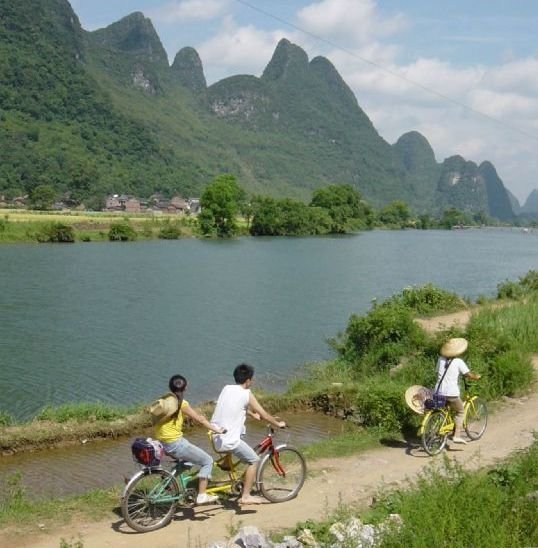 Luxury Yangtze River Cruise & Classic China Tour