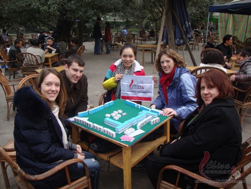 Be a volunteer in Dujiangyan Panda base and Highlights of Chengdu Tour